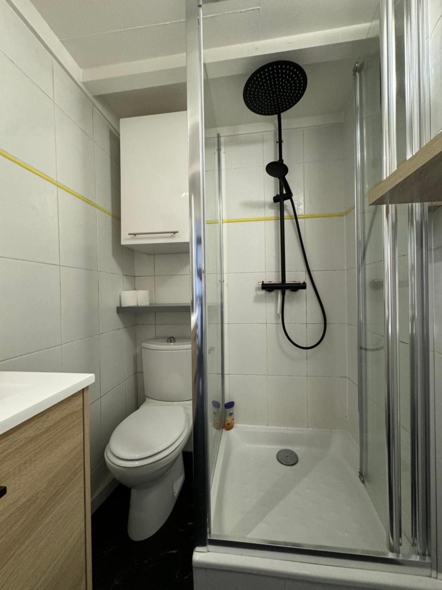 Le Noir Bois Et Blanc - Studio - Wifi - Centre Ville - Entree Autonome Quimper Exteriér fotografie