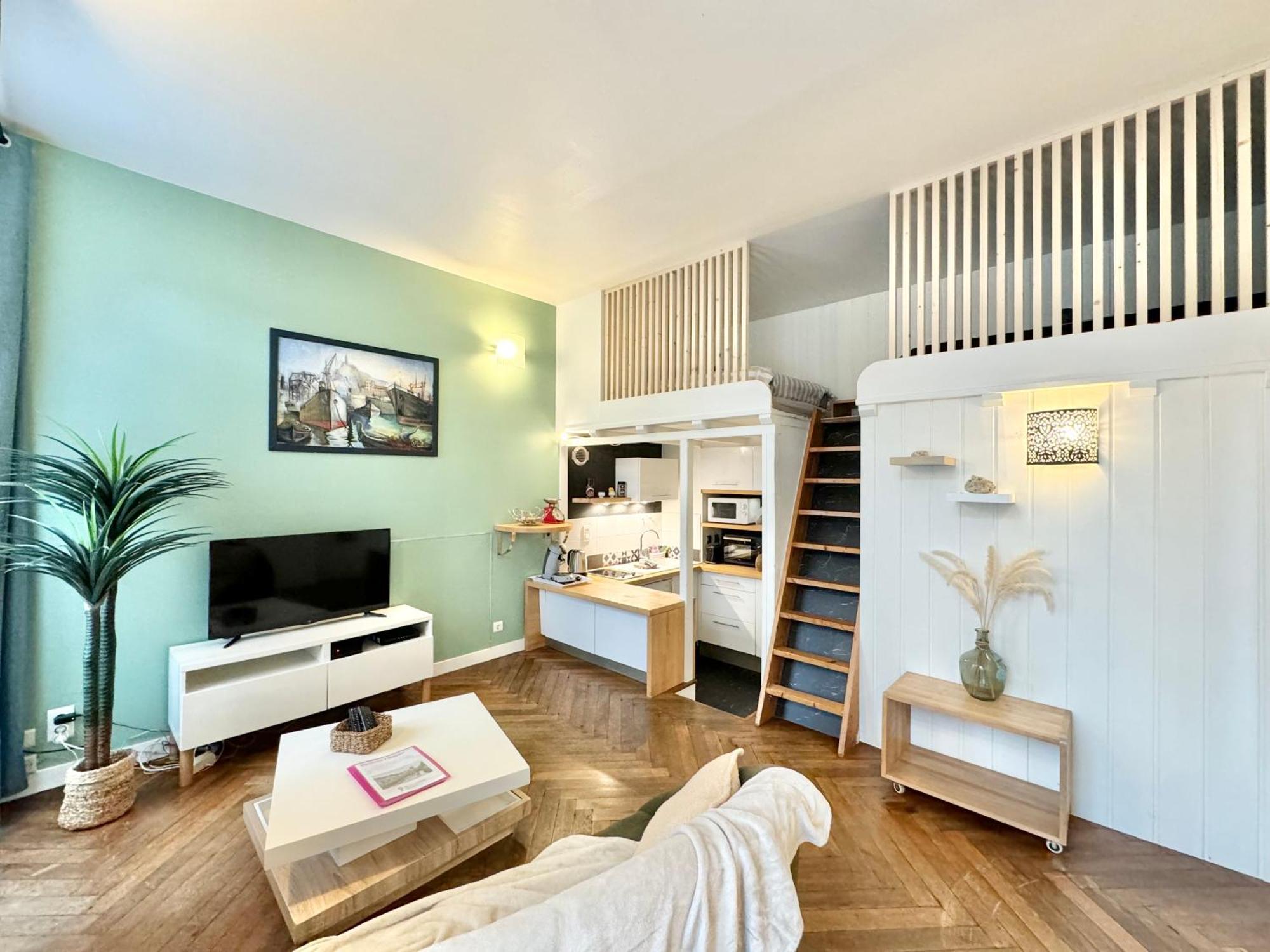 Le Noir Bois Et Blanc - Studio - Wifi - Centre Ville - Entree Autonome Quimper Exteriér fotografie
